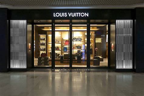 louis vuitton tel aviv photos|Louis Vuitton Tel Aviv store, Israel.